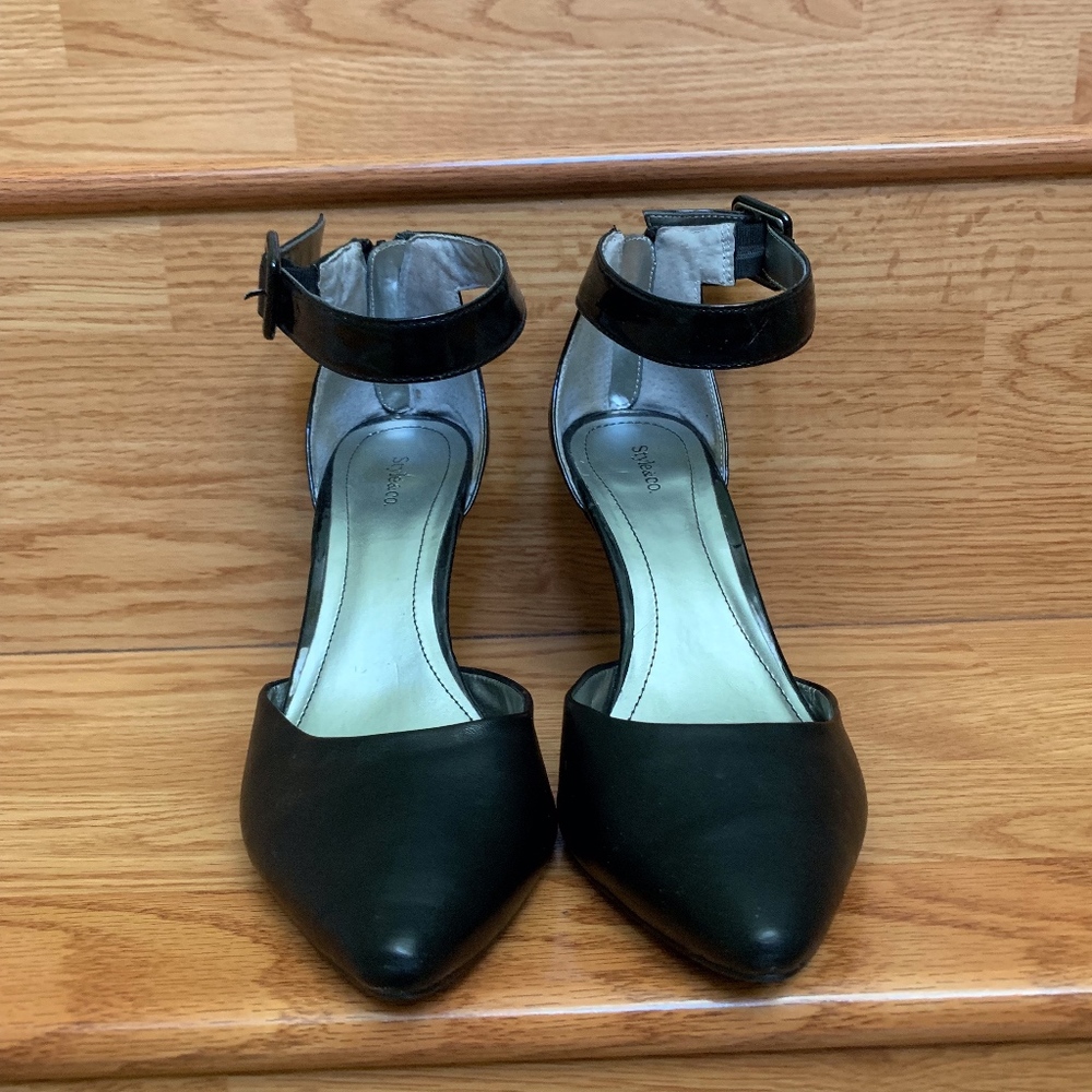 Pointed-toe Ankle Strap Heels